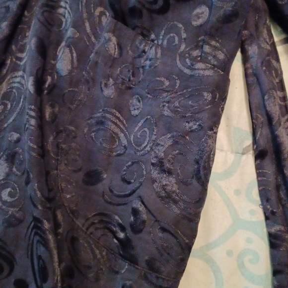 Authentic Rabhor Robe - Picture 4 of 5